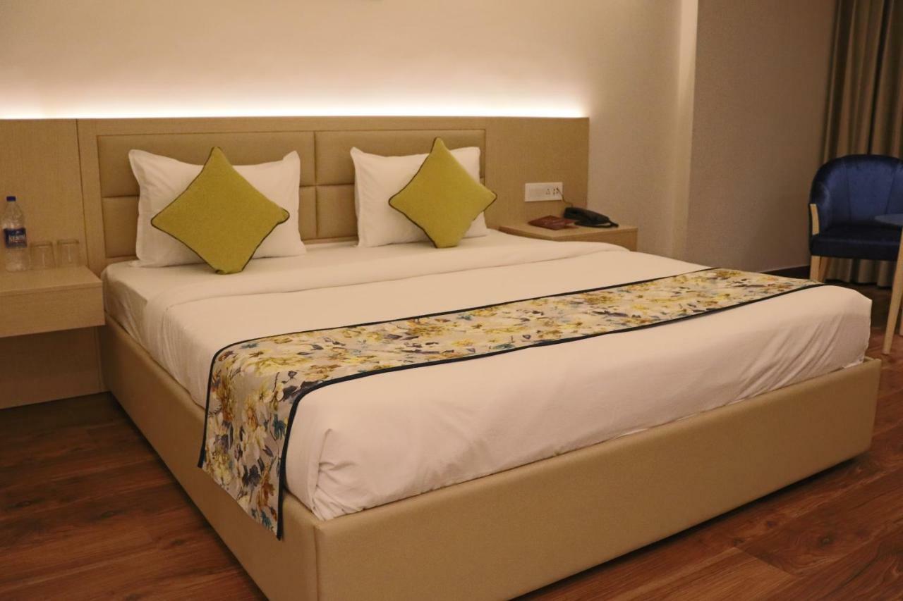 Hotel Le Amor Кота Екстер'єр фото