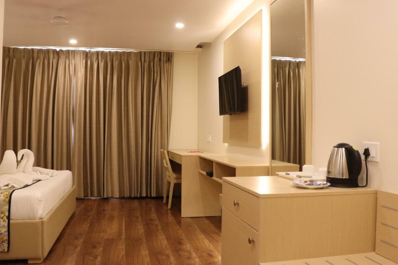 Hotel Le Amor Кота Екстер'єр фото